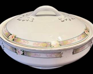 Wood Sons Covered China Casserole