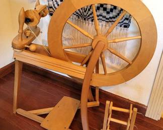Ashford Weaving Spinning Wheel With Bobbin Holders