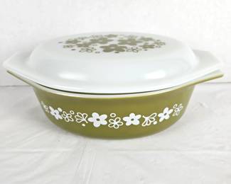 Vintage Pyrex 1.5 Qt. Casserole Dish with Lid "Spring Blossom Green & White" Pattern #043