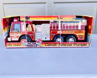 Vintage Metal Muscle Nylint Classic Rescue Pumper Toy Fire Truck Model # 530 - New in Box