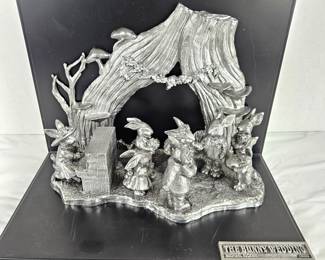 Vintage Michael Ricker Pewter "The Bunny Wedding" on Stand w/ Plexiglass Front 74/3000 1997 Great Easter Deco!