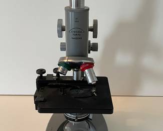 Vintage Tiyoda Microscope w/Case (Located Upstairs)