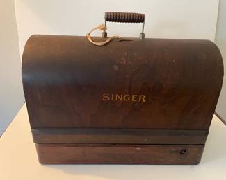 Vintage 1929 Singer Electric Sewing  Machine 66-6 w/Case (Located Upstairs)