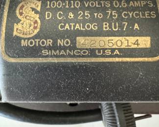 Vintage 1929 Singer Electric Sewing  Machine 66-6 w/Case (Located Upstairs)