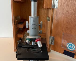 Vintage Tiyoda Microscope w/Case (Located Upstairs)