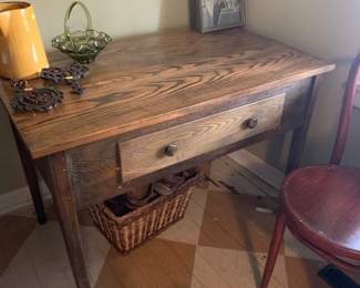Primitive one drawer table/