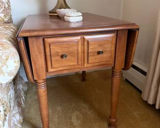 (lot 13) $400/pair - Two Vintage Pembroke Drop Leaf End Tables.   27w 19d 24h,  2 drop leaves are 9.5w, at widest the width would be 46w 19d 24h.   Coordinating Coffee Table Also available.  