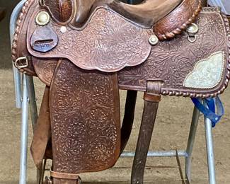 Billy Royal Saddle
