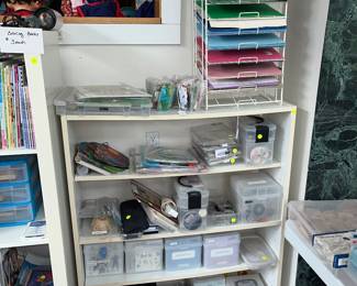 LOTS OF SCRAPBOOKING ITEMS 