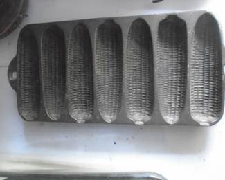 cast iron corn bread pan