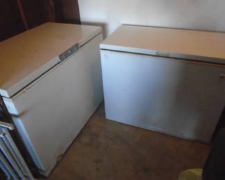 2 chest freezers