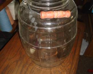 pickle jar (wooden bail)