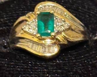 14k Diamond emerald ring