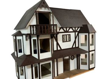 $175 USD     Vintage Greenleaf Harrison Large Wood Doll House    41 x 18 x 30"
Pickup Details
Please contact us to arrange for pick up. When you come, feel free to browse around our warehouse. We have so many amazing finds!
8300 B Merrifield Avenue, Merrifield, VA
In-Person Payment Details
We accept cash, Venmo, Zelle, or credit card.