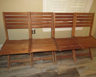 Set of Smith & Hawken folding chairs