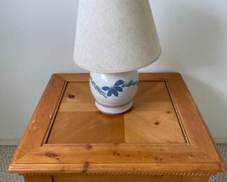 Vintage Pottery Style Table Lamp & Wood End Table