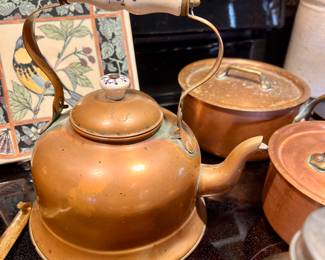 Vtg. Copper tea pot w/blue & white Delft porcelain handle & lid top