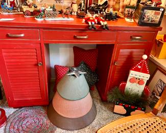 Wonderful red desk 
