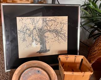 Beautiful Black & White tree etching picture 