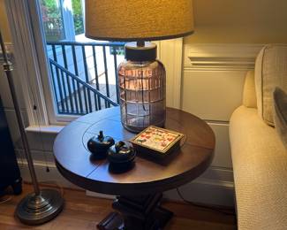 Pair Ethan Allen side end tables and brown glass lamps