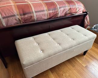 Upholstered bench with storage