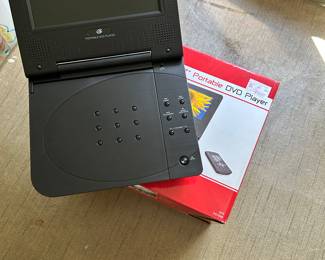 7” portable DVD player