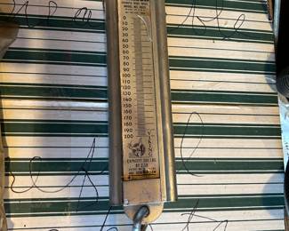 Hanson Co. 200 LB Viking scale