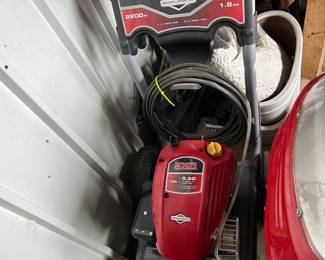 Briggs & Straton power washer