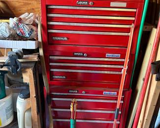 13 drawer DuraCraft tool cabinet