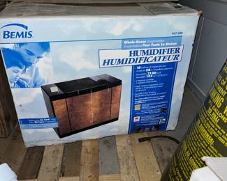 Bemis 10 gallon humidifier NIB -(new in box)