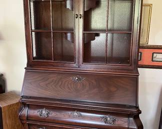 Four Centuries by Henredon hutch and entertainment cabinet