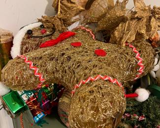 Assorted holiday decor (more to come from attic)