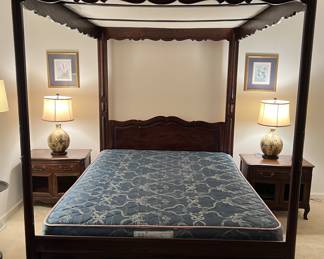 Queen size canopy bed