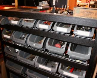 Tool shelf organizer 