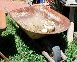 Wheel barrow 