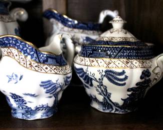 Booths REAL OLD WILLOW creamer and sugar.