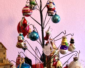 Christmas ornament hanger tree 