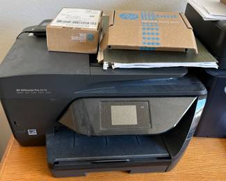 HP Printer with ink cartridges