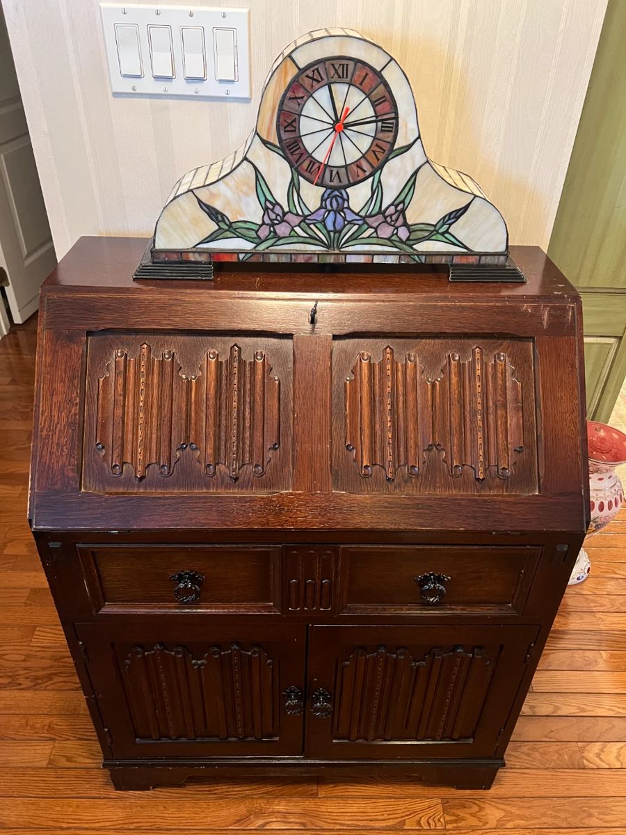 GUNNING AND COMPANY ESTATE SALES IS IN BLUE... starts on 5/18/2024