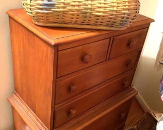 ANOTHER GREAT VINTAGE CHEST OF DRAWERS. 