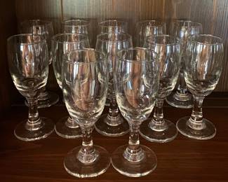 SET OF 12 SMALL (LARGER THAN CORDIAL) WINE GLASSES.