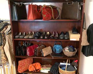 NICE SHOE SELECTION AND QUALITY PURSES.