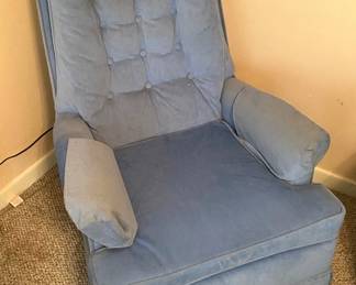 BLUE VELVET ROCKING CHAIR. 