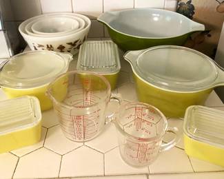 VINTAGE PYREX