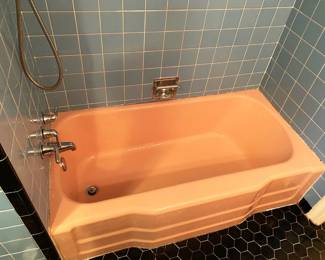 1950 MID CENTURY PINK BATHROOM SET.