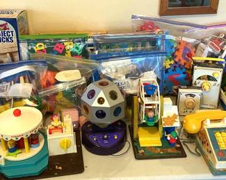 VINTAGE TOYS. 