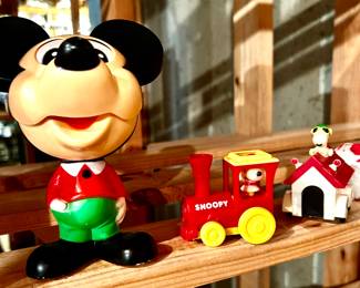 Mickey Pull String And Snoopy Toys