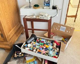 Vintage Morse 4300 Zig Zag Sewing Machine & Notions