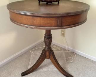 Vintage Duncan Phyfe – Style Drum Tripod Table