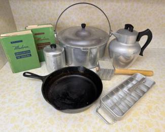 Vintage Cookware - Wagner Cast Iron Pan - Club Cookware